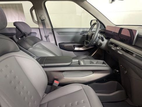 New 2026 Kia EV9 Wind image 13