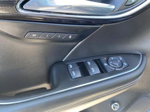 Used 2023 Buick Envision Essence image 16