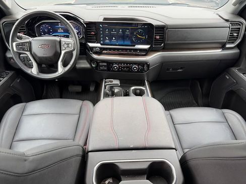 Used 2024 Chevrolet Silverado 1500 LT Trail Boss w/ LT Trail Boss Premium Package AWD/4WD image 10