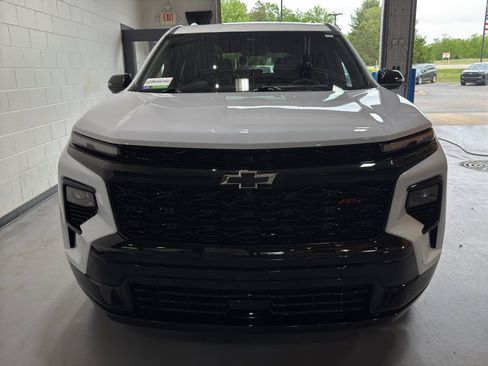 Used 2026 Chevrolet Traverse RS AWD/4WD image 8