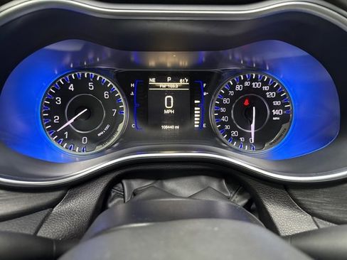 Used 2016 Chrysler 200 Limited w/ Convenience Group image 14
