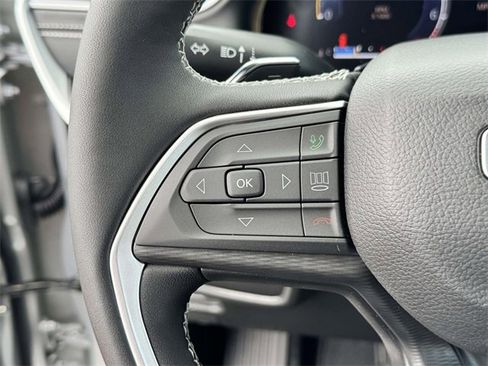 New 2025 Jeep Grand Cherokee L Laredo image 10