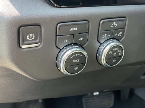 New 2026 GMC Sierra 1500 Elevation image 19