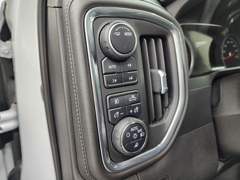 Used 2022 Chevrolet Silverado 2500 High Country w/ Safety Package II image 50