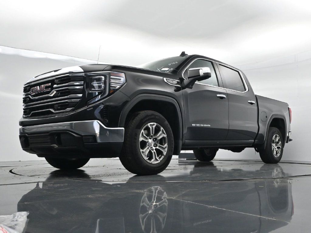 Used 2025 GMC Sierra 1500 SLT RWD image 25