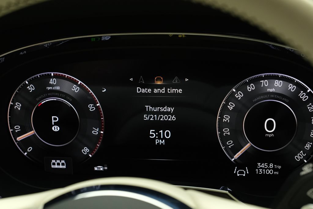 Used 2024 Bentley Bentayga AWD/4WD image 22