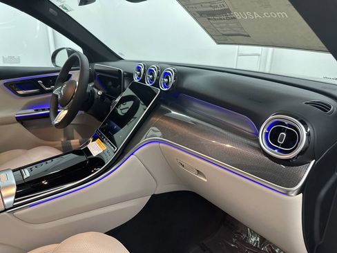 Used 2026 Mercedes-Benz GLC 300 image 26