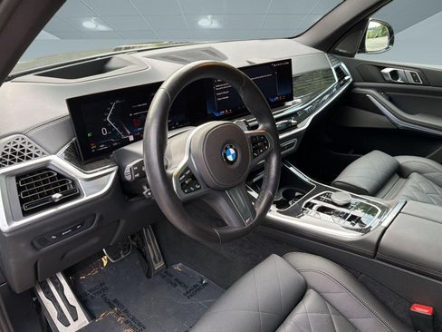 Used 2024 BMW X5 sDrive40i w/ M Sport Package RWD image 4