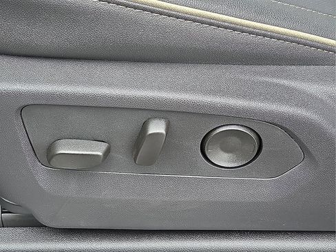 New 2026 GMC Yukon Elevation image 16