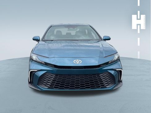 Used 2026 Toyota Camry SE FWD image 2