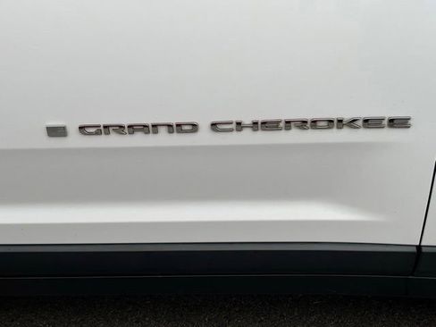 Used 2022 Jeep Grand Cherokee L Limited AWD/4WD image 34