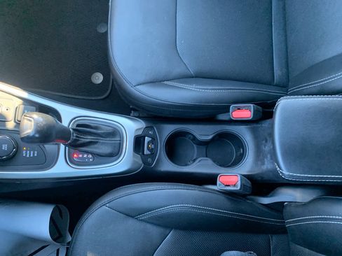 Used 2021 Jeep Compass Latitude w/ Sun and Sound Group image 24