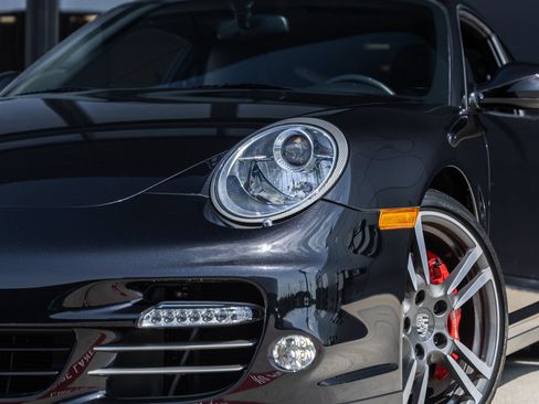 Used 2013 Porsche 911 Turbo AWD/4WD image 17