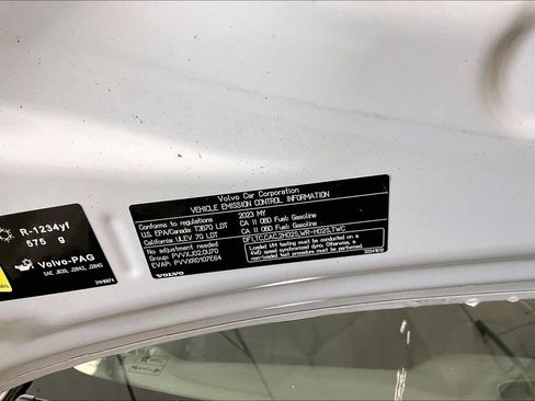 Used 2023 Volvo XC40 B5 Ultimate w/ Protection Package Premier AWD/4WD image 32