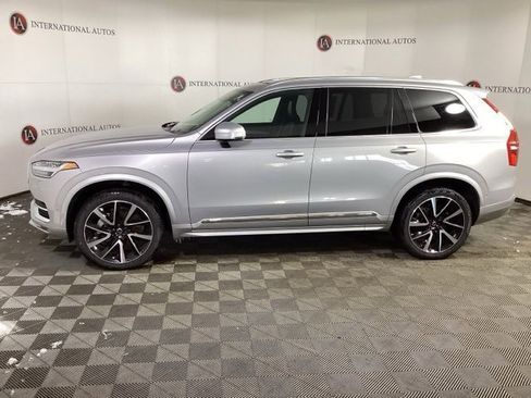 Certified 2024 Volvo XC90 B6 Ultimate w/ Protection Package Premier image 8