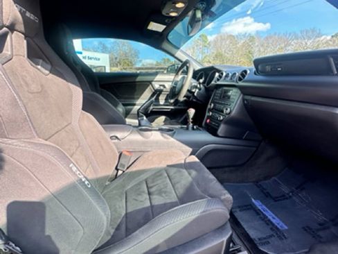 Used 2017 Ford Mustang Shelby GT350 image 18