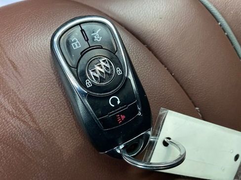 Certified 2018 Buick Enclave Avenir image 28