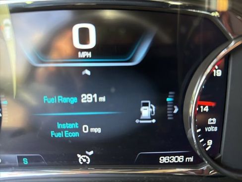 Used 2019 GMC Acadia Denali w/ Technology Package image 2