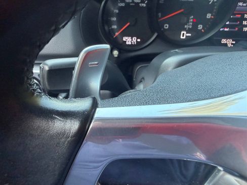 Used 2016 Porsche Cayman RWD image 29