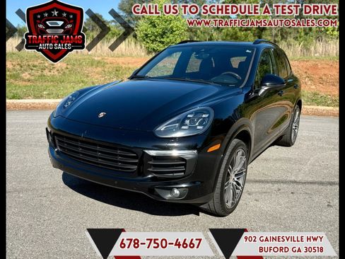 Used 2017 Porsche Cayenne image 1