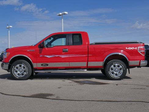 Used 2014 Ford F150 XLT w/ XLT Chrome Package image 3