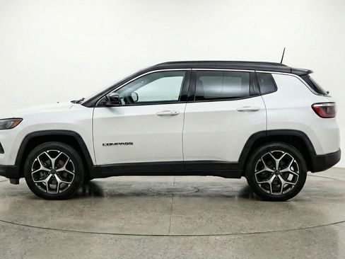 Used 2025 Jeep Compass Limited AWD/4WD image 5