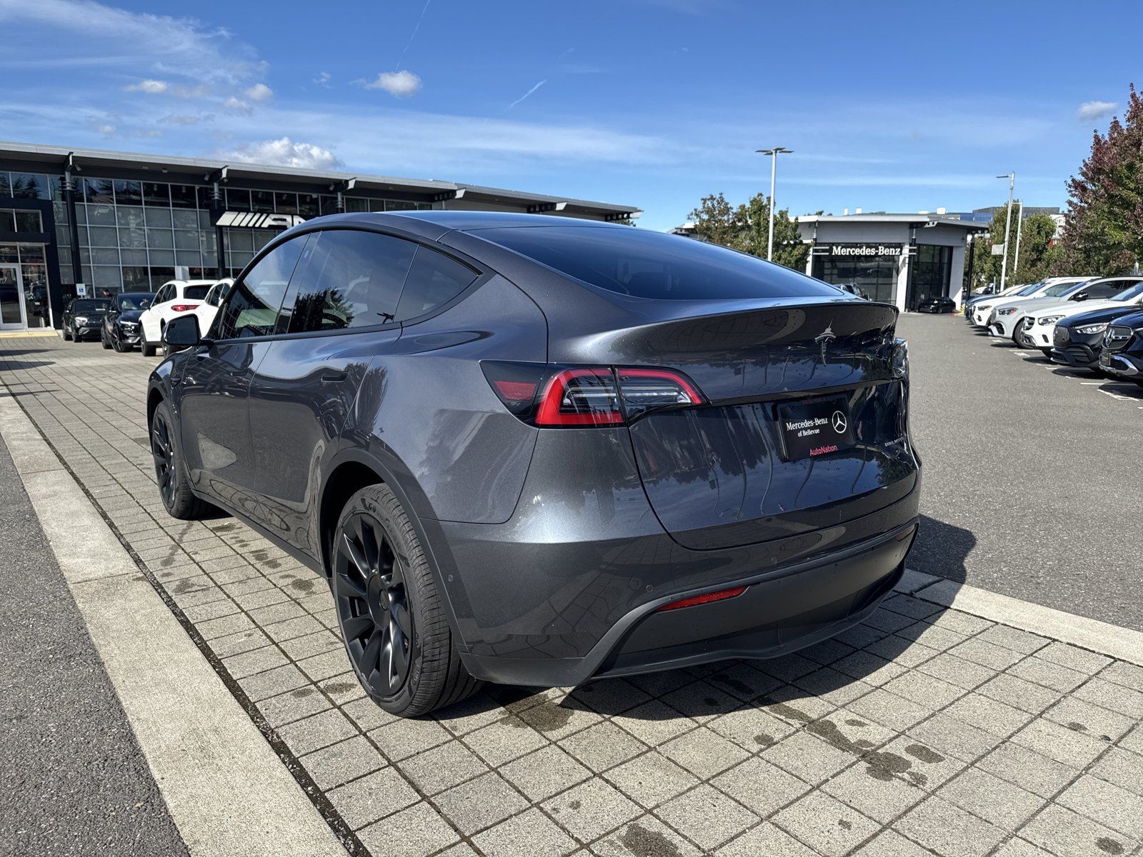 Used 2022 Tesla Model Y Long Range AWD/4WD image 7