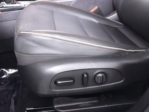 Used 2021 Chevrolet TrailBlazer RS w/ Sun and Liftgate Package AWD/4WD image 28