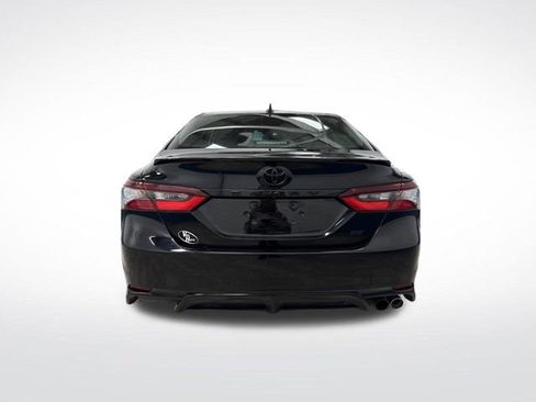 Used 2023 Toyota Camry SE image 11