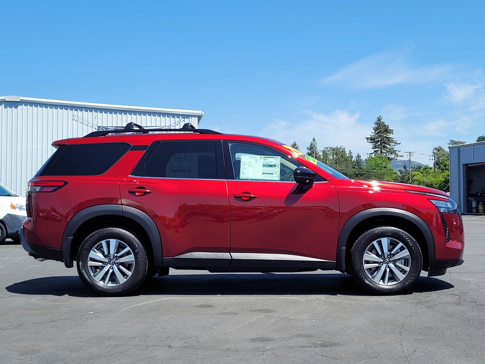 New 2026 Nissan Pathfinder SL AWD/4WD image 4