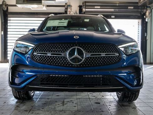 New 2026 Mercedes-Benz GLC 300 4MATIC image 2