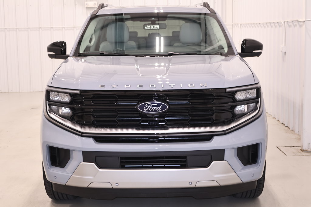 New 2026 Ford Expedition Max Platinum w/ Platinum Ultimate Package AWD/4WD image 4