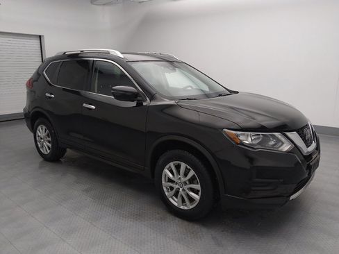 Used 2020 Nissan Rogue SV image 11