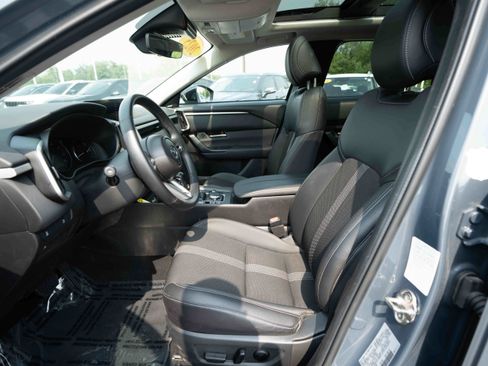 Used 2025 MAZDA CX-50 AWD 2.5 S w/ Premium Package image 9