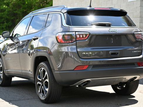 Used 2023 Jeep Compass Limited w/ Sun and Sound Group AWD/4WD image 4