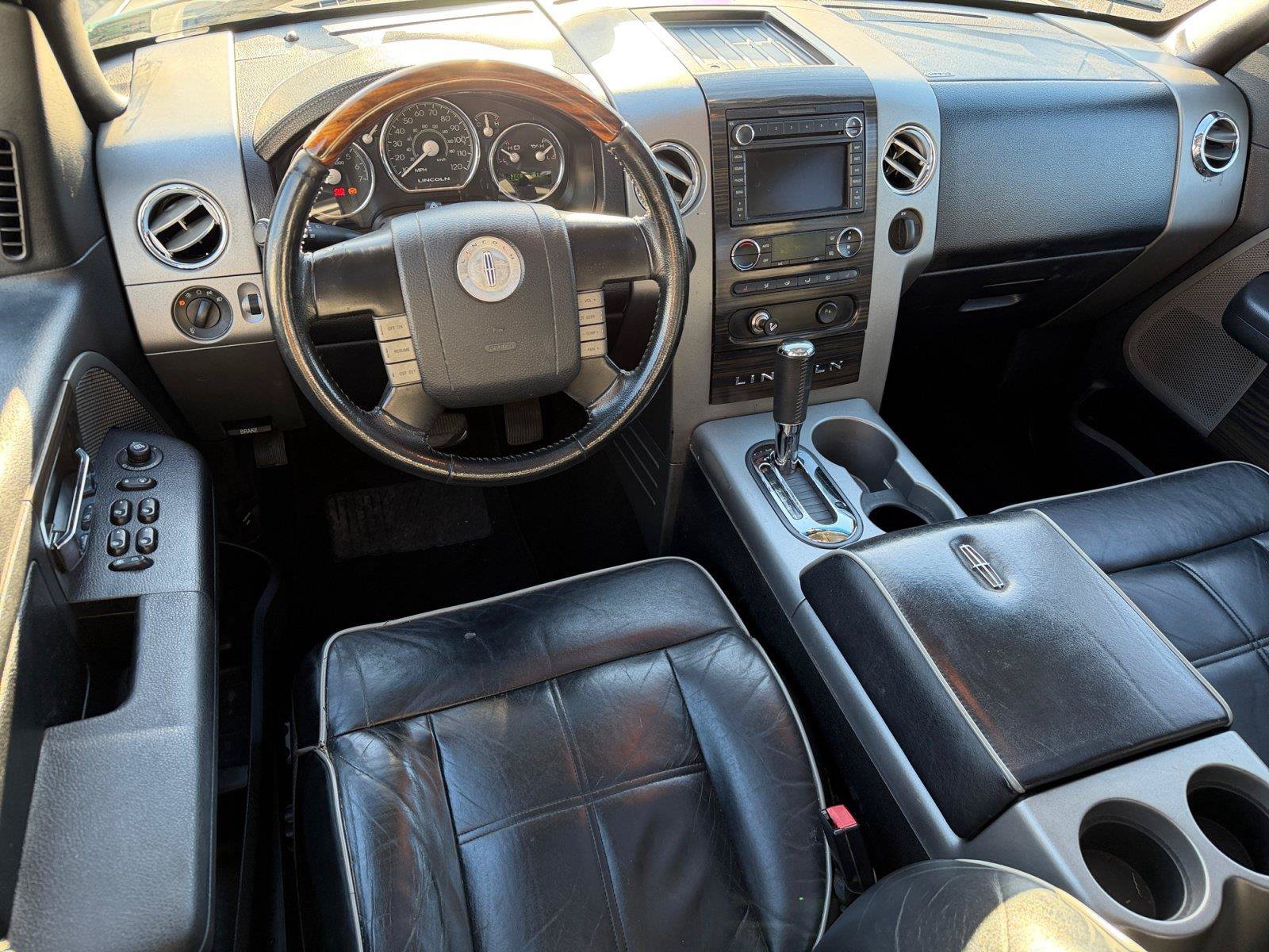 Used 2008 Lincoln Mark LT 4x4 image 15