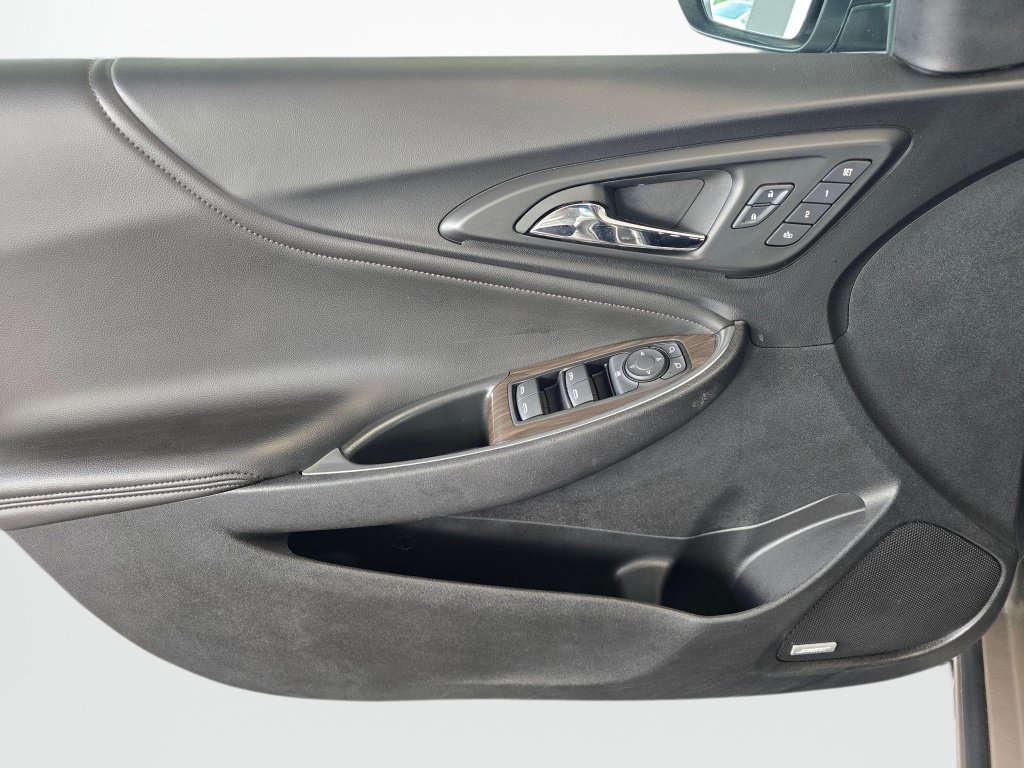 Used 2024 Chevrolet Malibu LT FWD image 33