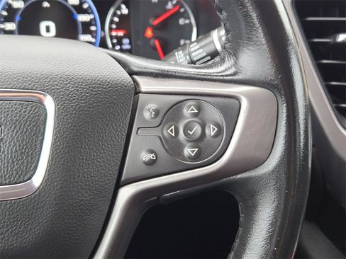 Used 2022 GMC Acadia AT4 w/ Technology Package image 31