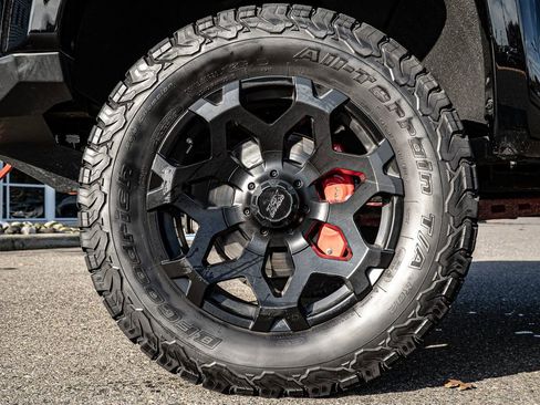 Used 2020 GMC Sierra 1500 AT4 w/ AT4 Premium Package image 10