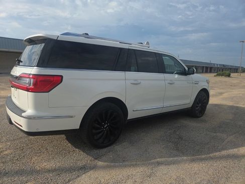 Used 2020 Lincoln Navigator L Reserve w/ Equipment Group 208A Reserve AWD/4WD image 7