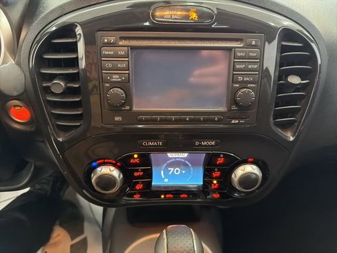Used 2011 Nissan Juke SV image 32