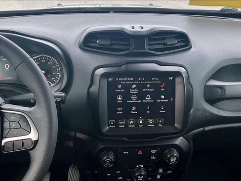 Used 2023 Jeep Renegade Latitude image 18