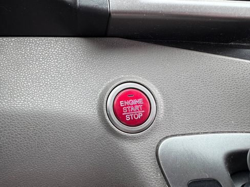Used 2014 Honda Odyssey Touring Elite image 39