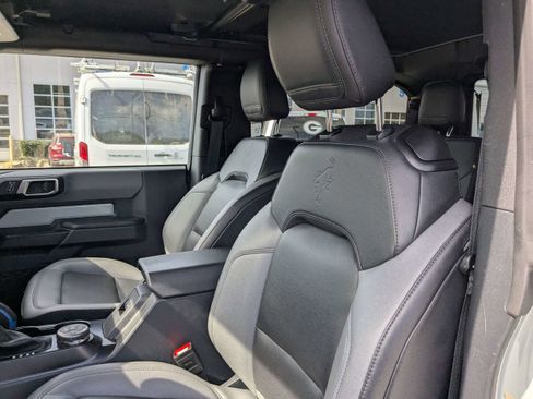 Used 2024 Ford Bronco Black Diamond AWD/4WD image 14