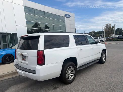Used 2019 Chevrolet Suburban LT RWD image 5