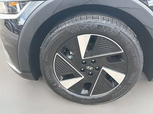 New 2026 Hyundai Ioniq 5 SEL image 32