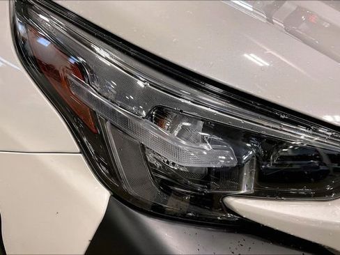Used 2023 Subaru Outback Touring AWD/4WD image 28