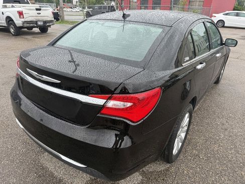Used 2013 Chrysler 200 Limited FWD image 5