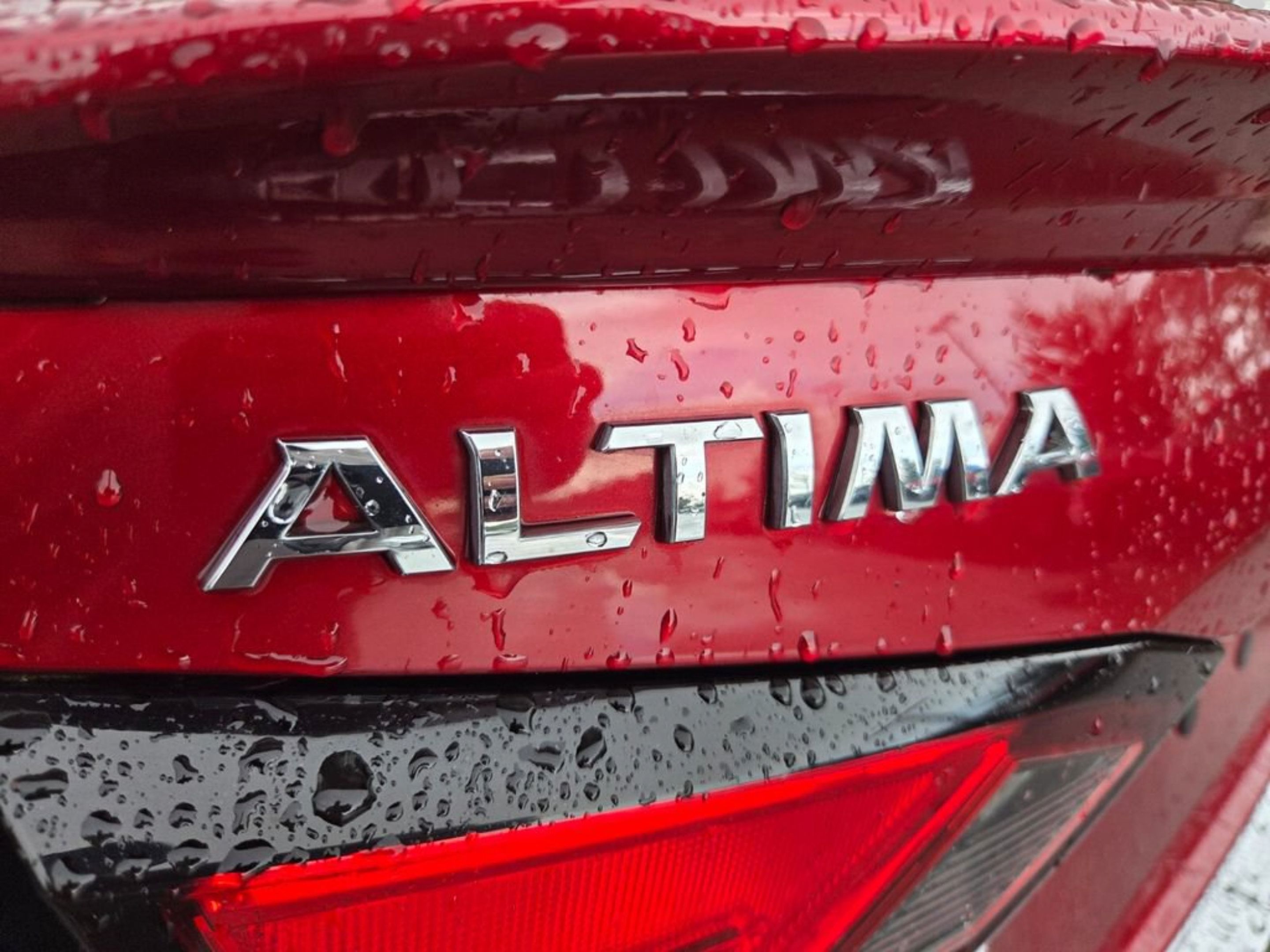 Used 2020 Nissan Altima 2.5 SR FWD image 29