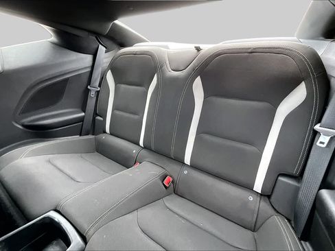 Used 2020 Chevrolet Camaro LT RWD image 22